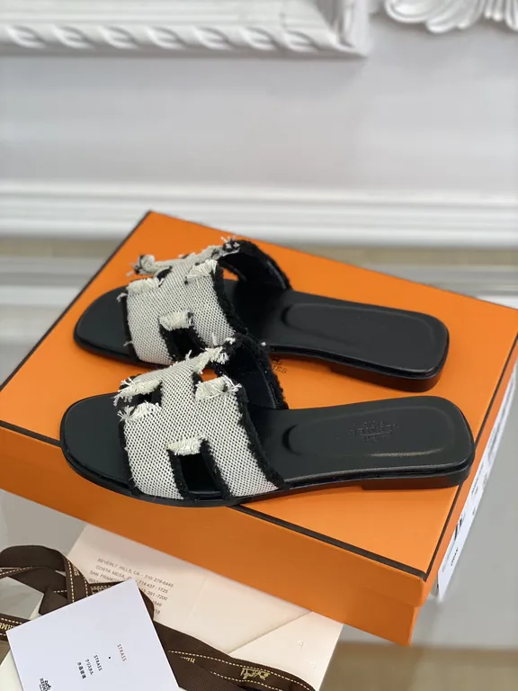 Hermes Shoe 